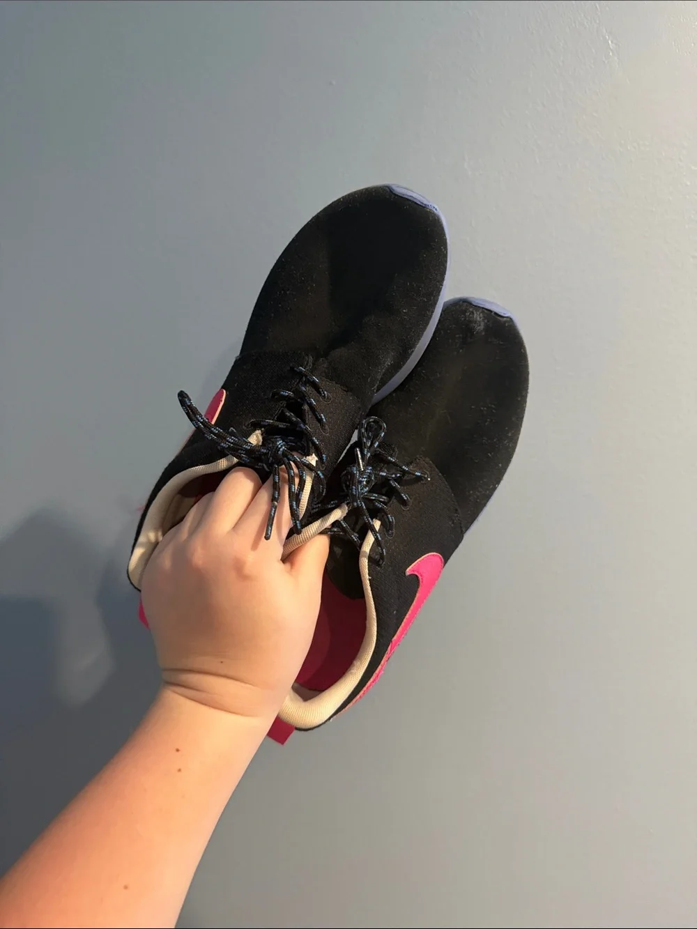 Nike Kids Black Sneakers with Hot Pink Swoosh and Blue Sole